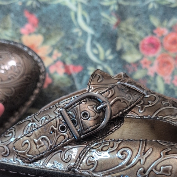 Alegria Classic Mary Jane Patterned Embossed Clogs Slip On Leather 9 - Picture 7 of 8